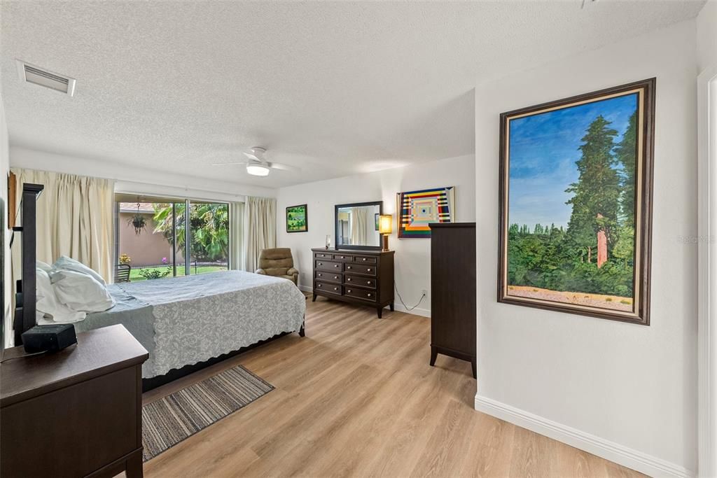 На продажу: $399,000 (2 спален, 2 ванн, 1697 Квадратных фут)