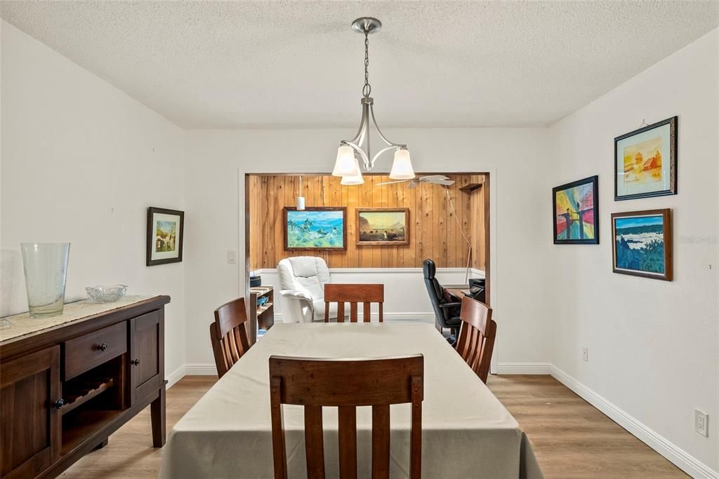 На продажу: $399,000 (2 спален, 2 ванн, 1697 Квадратных фут)