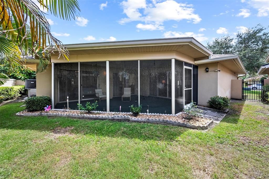 На продажу: $399,000 (2 спален, 2 ванн, 1697 Квадратных фут)