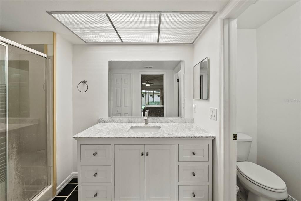 На продажу: $399,000 (2 спален, 2 ванн, 1697 Квадратных фут)