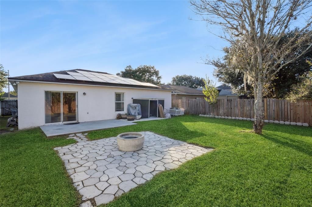 合同活跃: $350,000 (3 贝兹, 2 浴室, 1632 平方英尺)