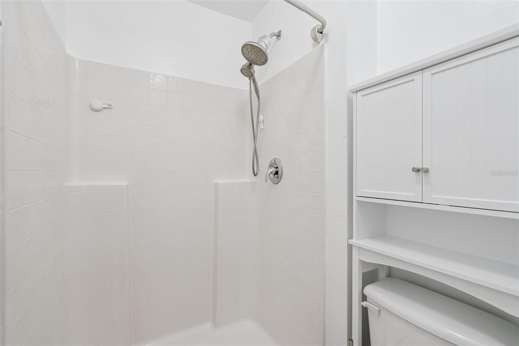 合同活跃: $350,000 (3 贝兹, 2 浴室, 1632 平方英尺)