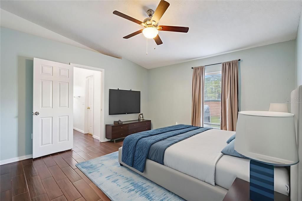 合同活跃: $350,000 (3 贝兹, 2 浴室, 1632 平方英尺)