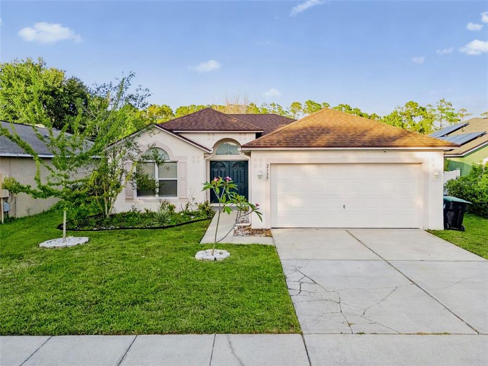 合同活跃: $350,000 (3 贝兹, 2 浴室, 1632 平方英尺)