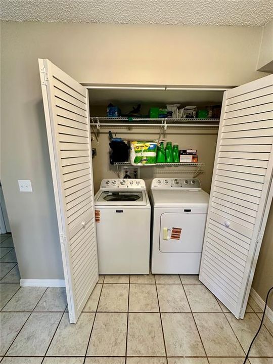 For Sale: $189,900 (2 beds, 2 baths, 975 Square Feet)