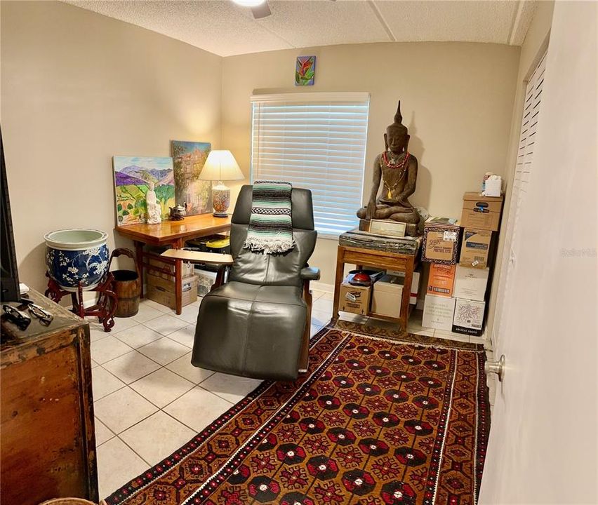 For Sale: $189,900 (2 beds, 2 baths, 975 Square Feet)