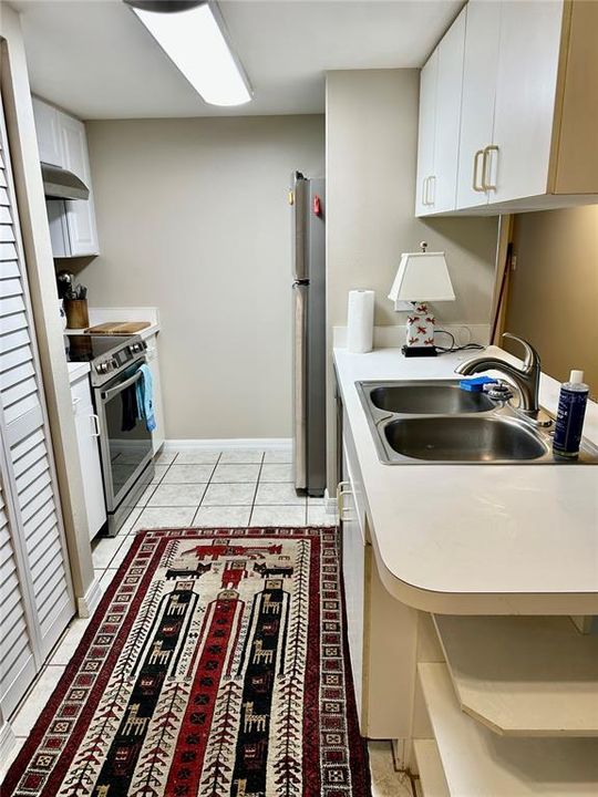 For Sale: $189,900 (2 beds, 2 baths, 975 Square Feet)