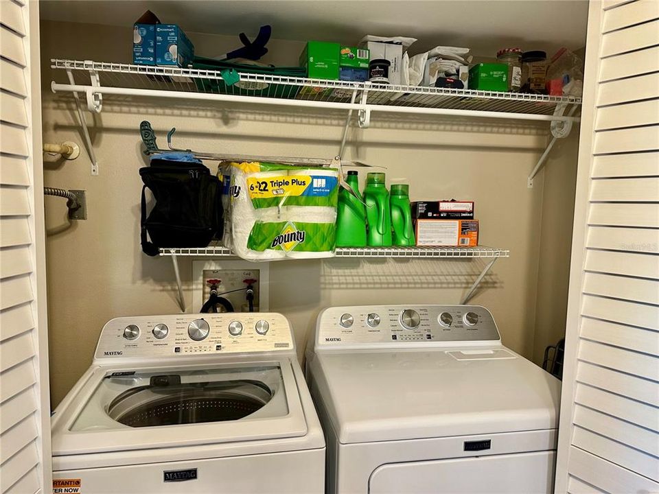 For Sale: $189,900 (2 beds, 2 baths, 975 Square Feet)