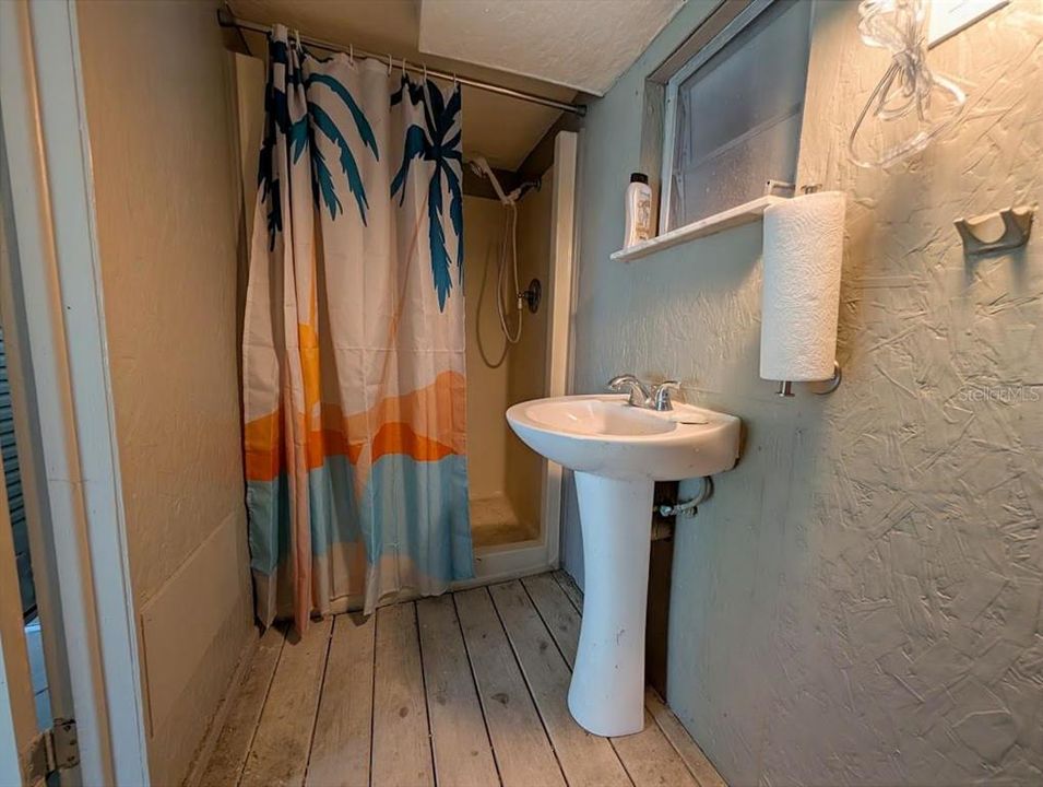 待售: $475,000 (3 贝兹, 1 浴室, 1203 平方英尺)