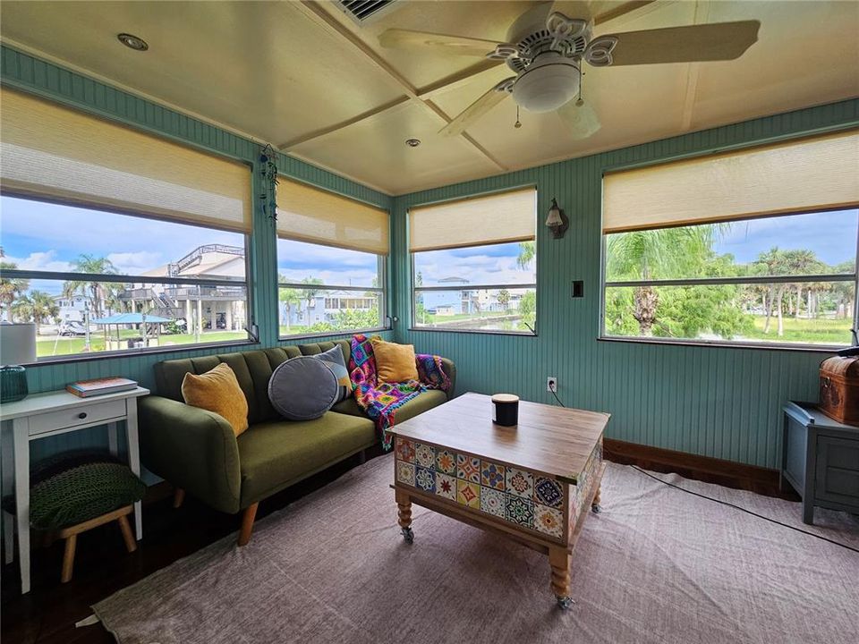 待售: $475,000 (3 贝兹, 1 浴室, 1203 平方英尺)