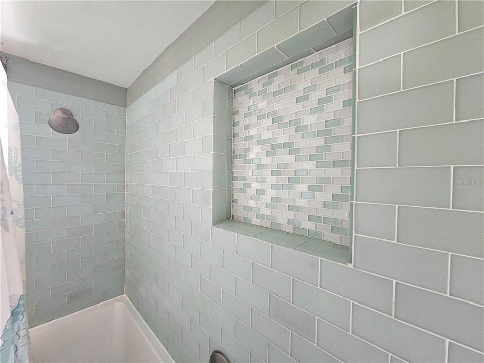 待售: $475,000 (3 贝兹, 1 浴室, 1203 平方英尺)