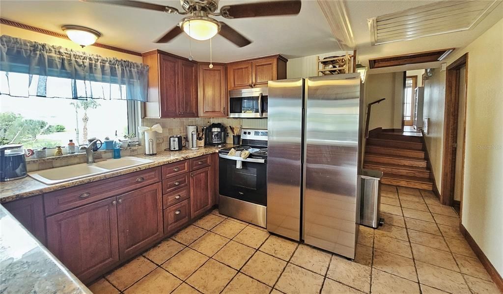 待售: $475,000 (3 贝兹, 1 浴室, 1203 平方英尺)