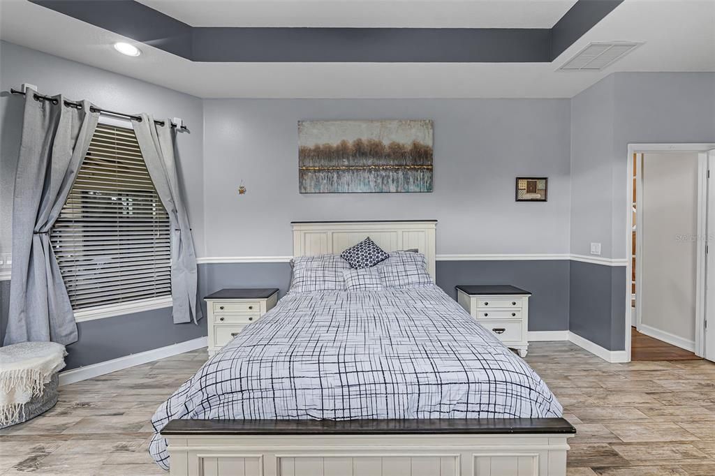 待售: $450,000 (4 贝兹, 2 浴室, 2366 平方英尺)