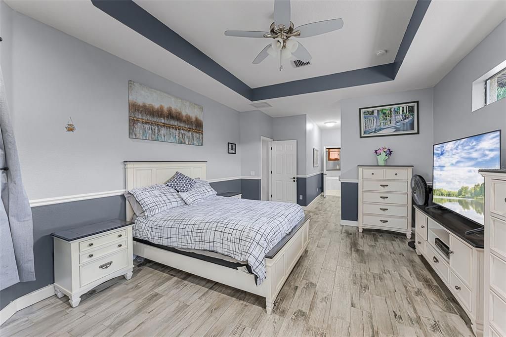 待售: $450,000 (4 贝兹, 2 浴室, 2366 平方英尺)