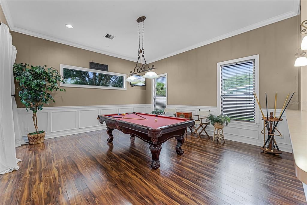 待售: $450,000 (4 贝兹, 2 浴室, 2366 平方英尺)