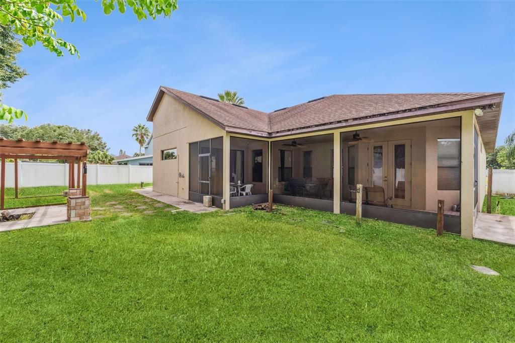 待售: $450,000 (4 贝兹, 2 浴室, 2366 平方英尺)