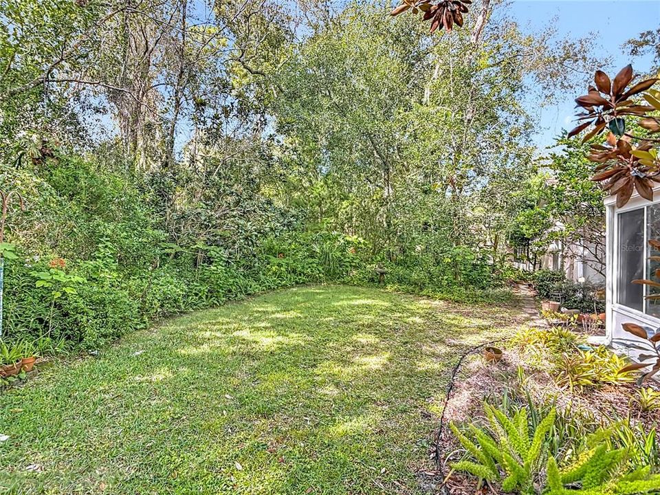 合同活跃: $275,000 (2 贝兹, 2 浴室, 1413 平方英尺)