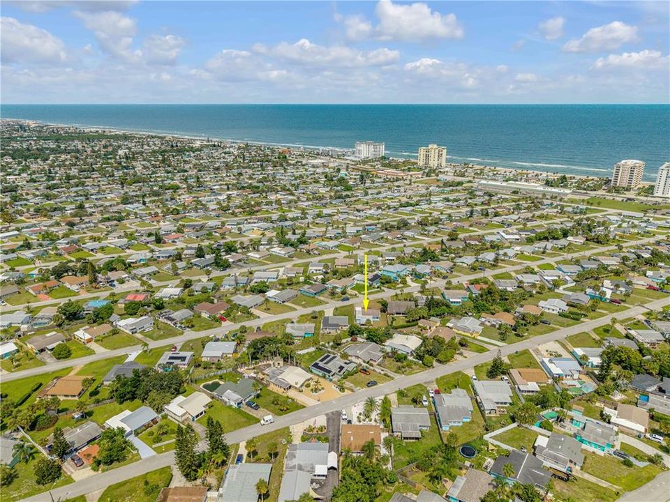 Active With Contract: $290,000 (2 beds, 2 baths, 1052 Square Feet)