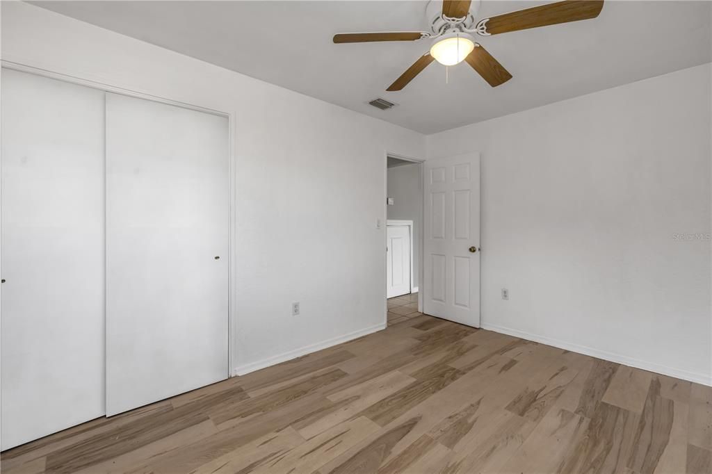 Active With Contract: $290,000 (2 beds, 2 baths, 1052 Square Feet)