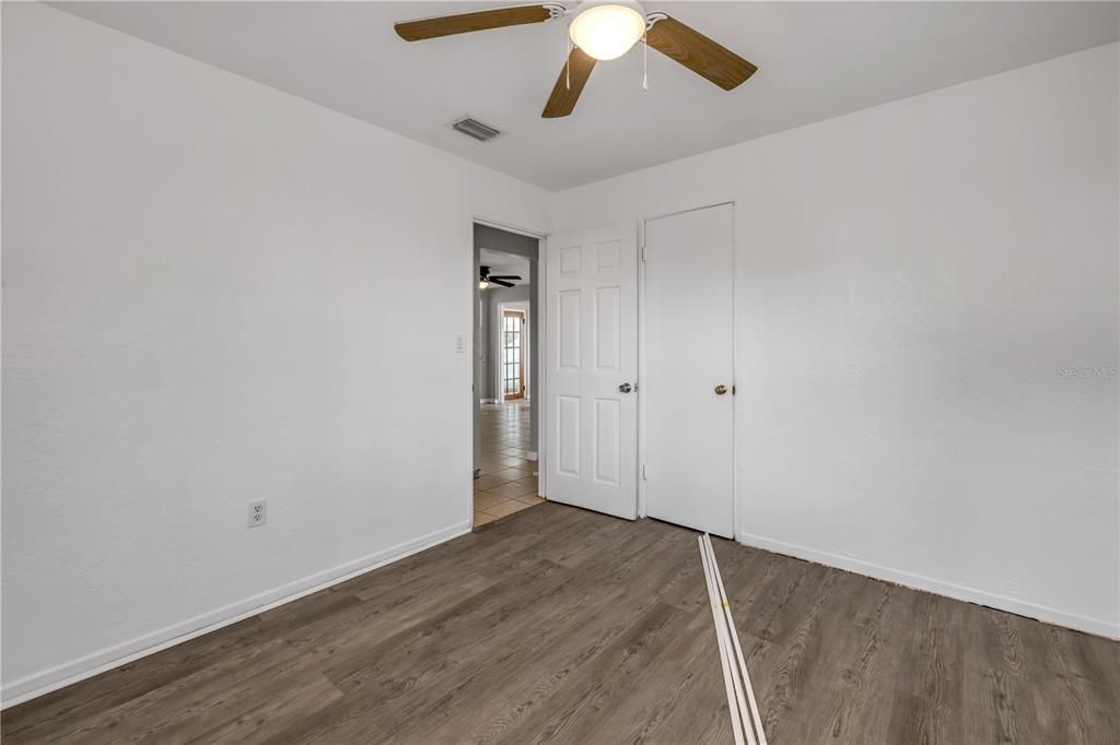 Active With Contract: $290,000 (2 beds, 2 baths, 1052 Square Feet)