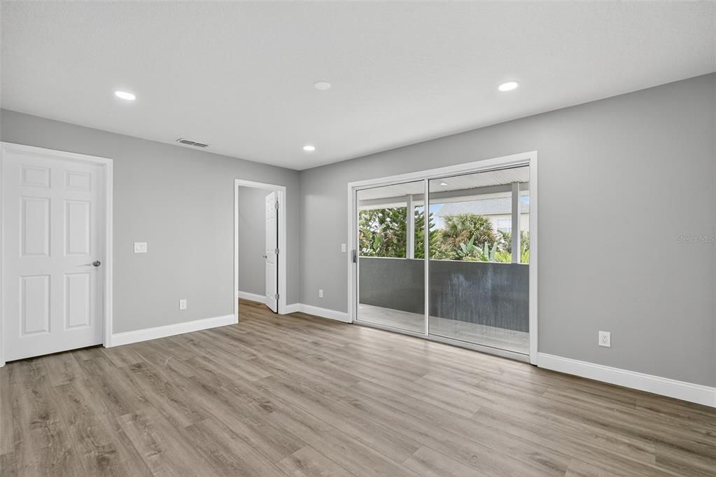 待售: $875,000 (3 贝兹, 2 浴室, 2212 平方英尺)