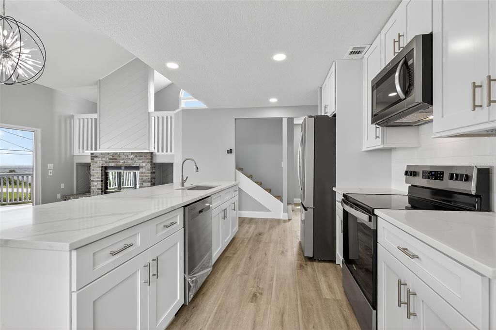 待售: $875,000 (3 贝兹, 2 浴室, 2212 平方英尺)