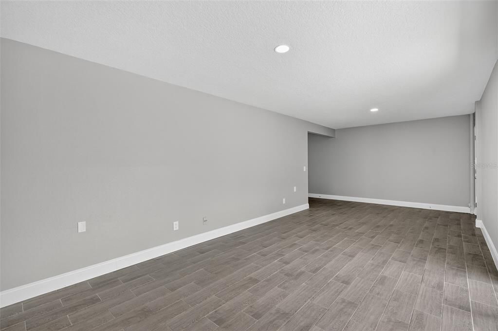 待售: $875,000 (3 贝兹, 2 浴室, 2212 平方英尺)