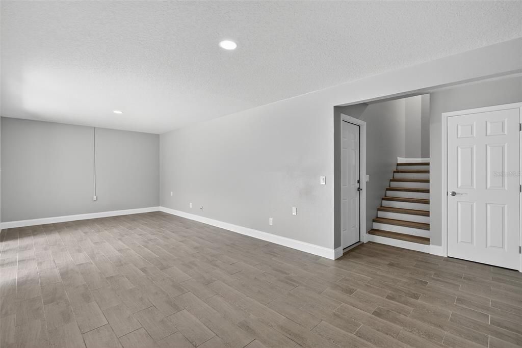 待售: $875,000 (3 贝兹, 2 浴室, 2212 平方英尺)