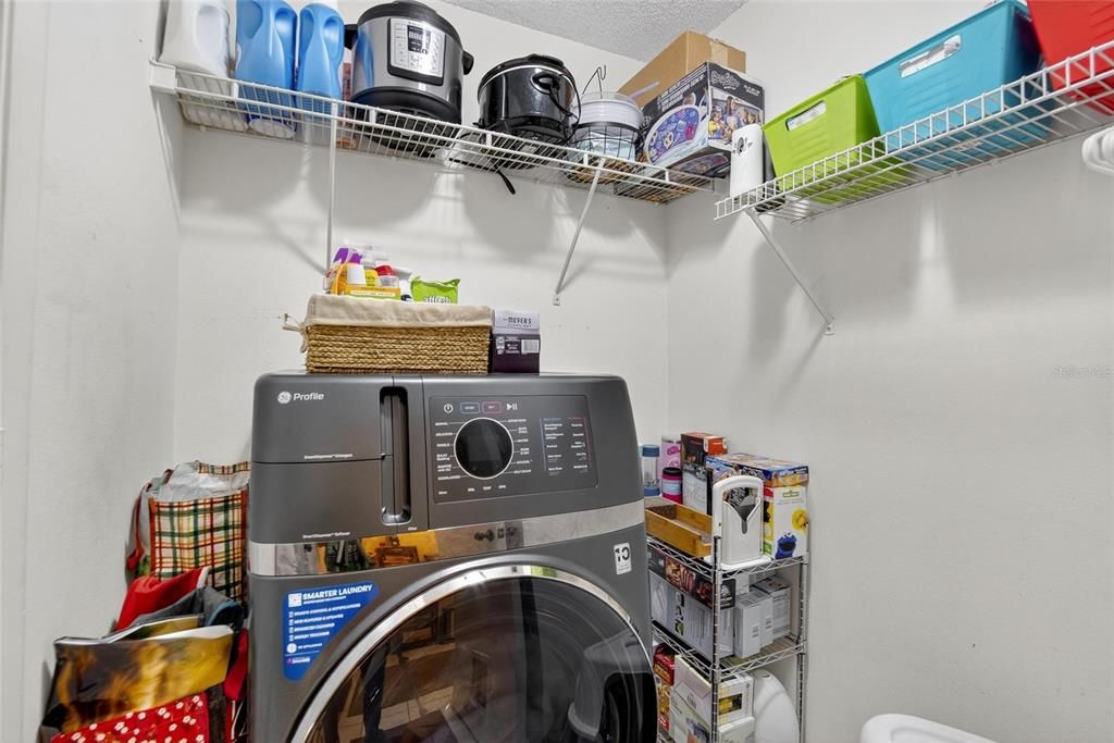 合同活跃: $319,900 (3 贝兹, 2 浴室, 1436 平方英尺)