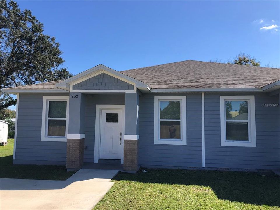 For Rent: $1,650 (4 beds, 2 baths, 1300 Square Feet)