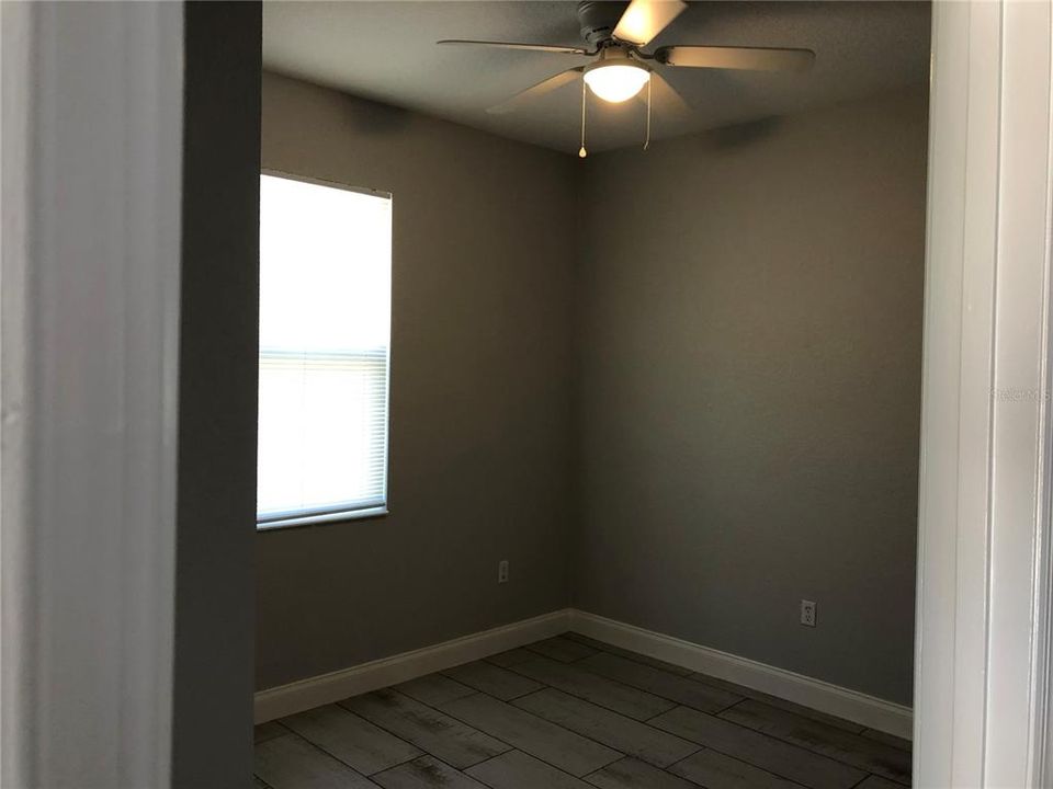 For Rent: $1,650 (4 beds, 2 baths, 1300 Square Feet)