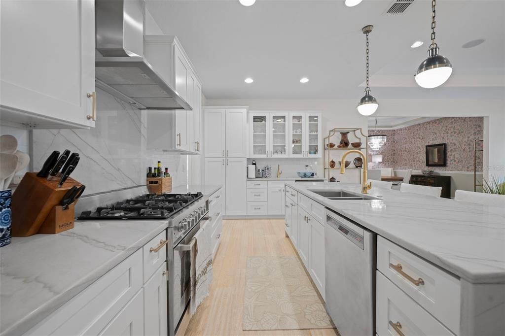 На продажу: $1,999,000 (5 спален, 3 ванн, 3423 Квадратных фут)