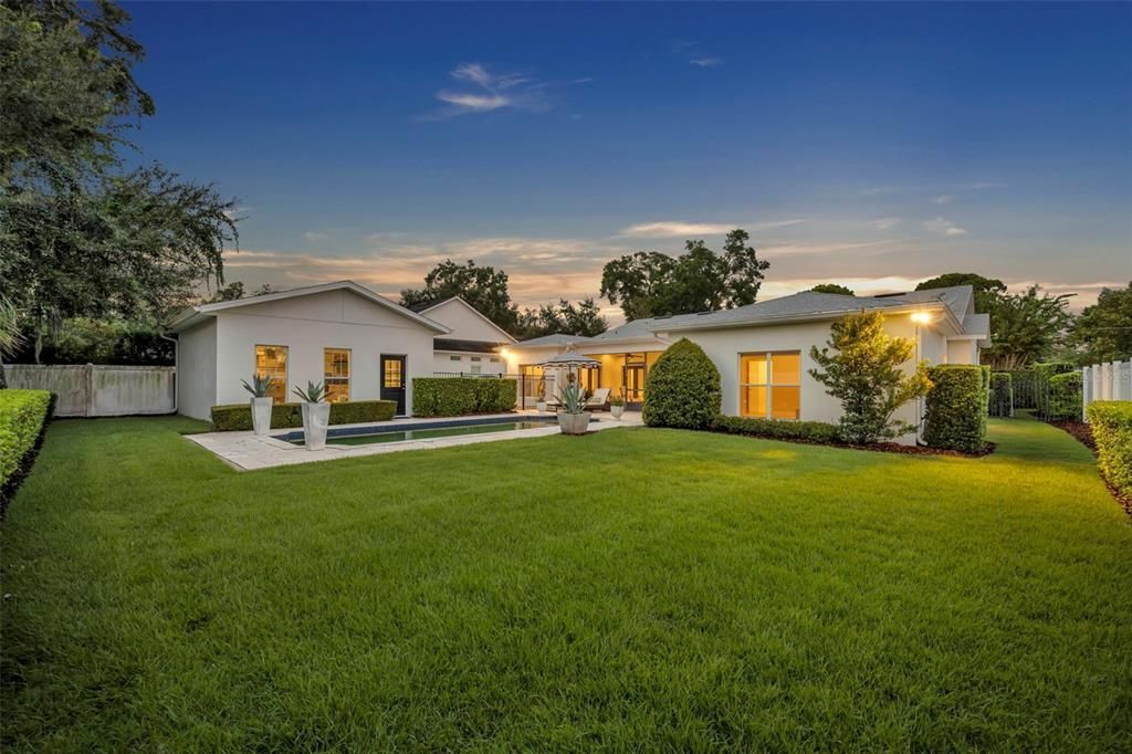 На продажу: $1,999,000 (5 спален, 3 ванн, 3423 Квадратных фут)