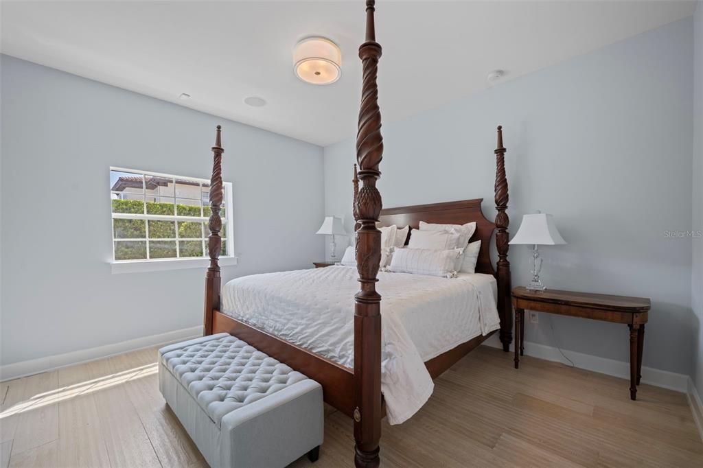 На продажу: $1,999,000 (5 спален, 3 ванн, 3423 Квадратных фут)