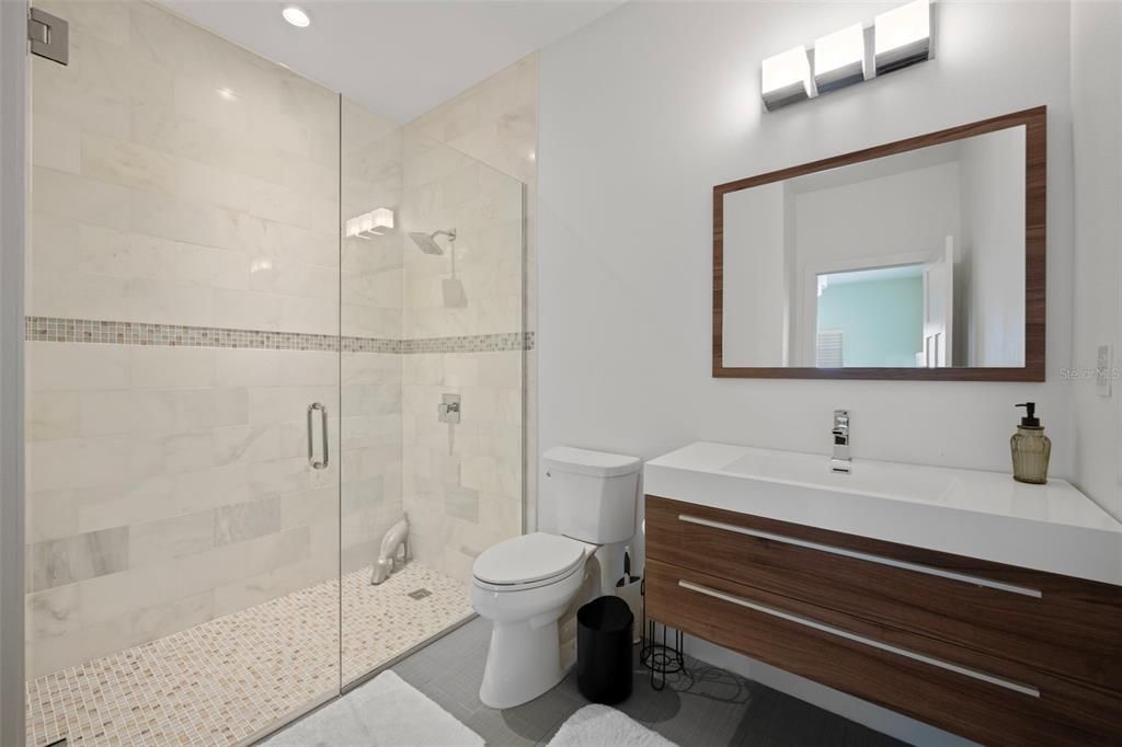 На продажу: $1,999,000 (5 спален, 3 ванн, 3423 Квадратных фут)