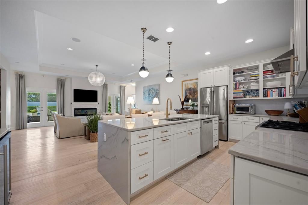 На продажу: $1,999,000 (5 спален, 3 ванн, 3423 Квадратных фут)