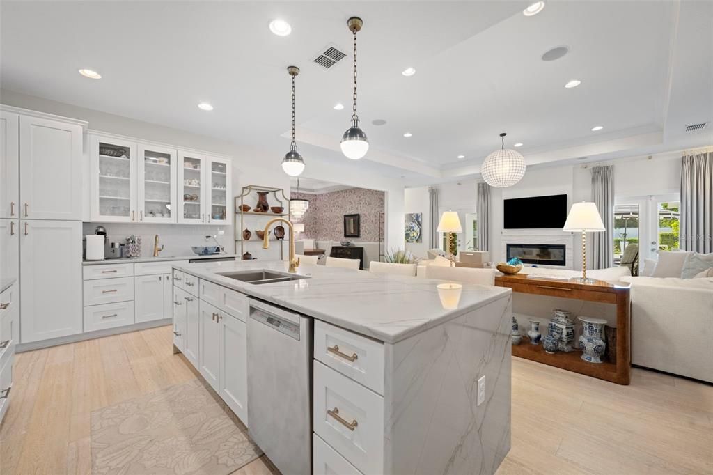 На продажу: $1,999,000 (5 спален, 3 ванн, 3423 Квадратных фут)