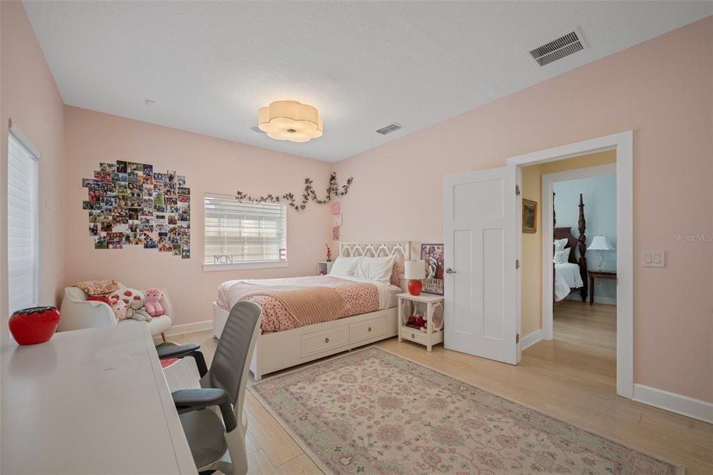 На продажу: $1,999,000 (5 спален, 3 ванн, 3423 Квадратных фут)