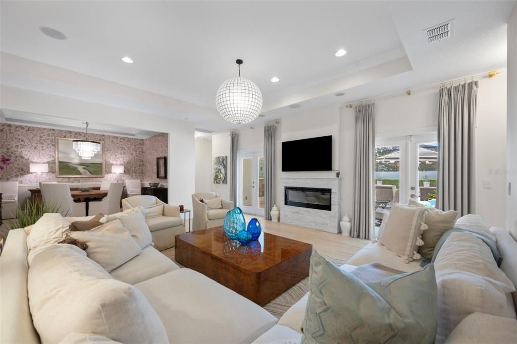 На продажу: $1,999,000 (5 спален, 3 ванн, 3423 Квадратных фут)