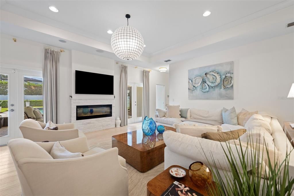 На продажу: $1,999,000 (5 спален, 3 ванн, 3423 Квадратных фут)