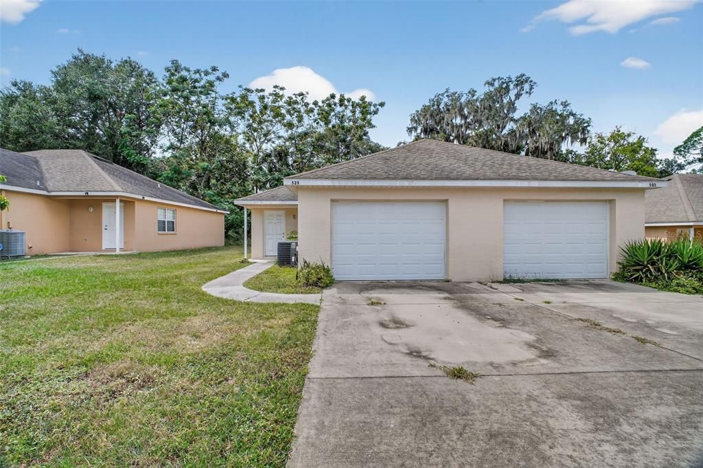 合同活跃: $1,450 (2 贝兹, 2 浴室, 912 平方英尺)