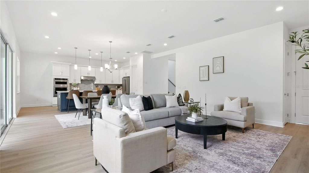 En Venta: $619,000 (3 camas, 3 baños, 2800 Pies cuadrados)