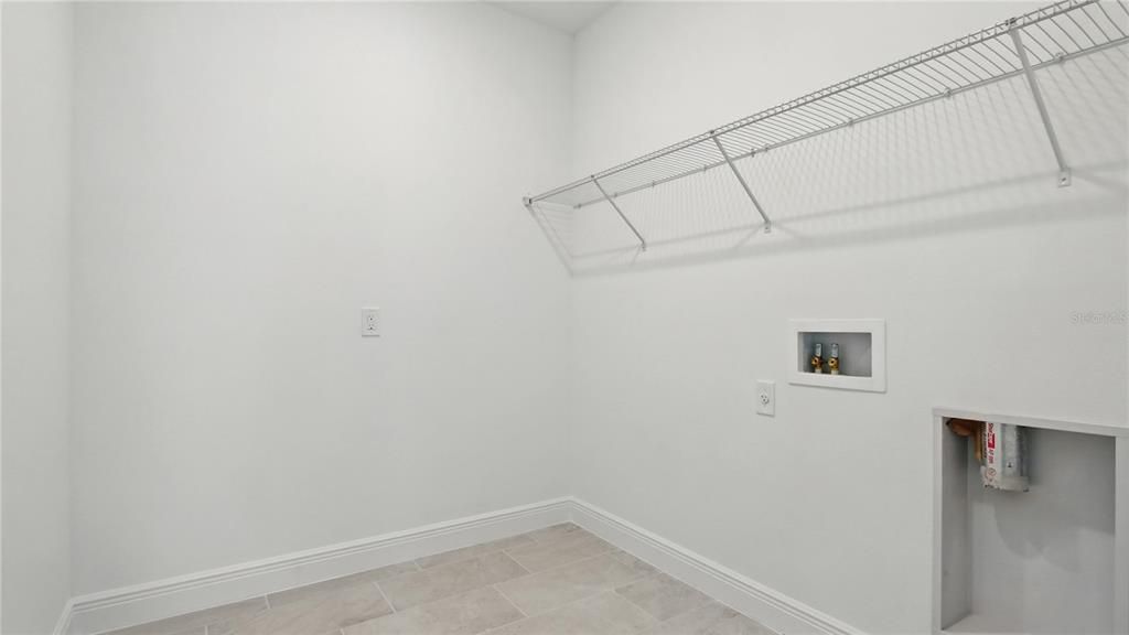 En Venta: $619,000 (3 camas, 3 baños, 2800 Pies cuadrados)