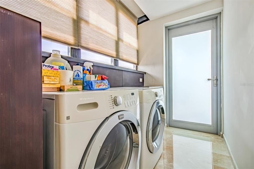 На продажу: $950,000 (3 спален, 3 ванн, 2629.75 Квадратных фут)