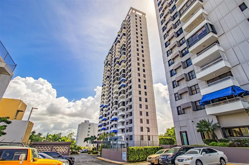 На продажу: $950,000 (3 спален, 3 ванн, 2629.75 Квадратных фут)