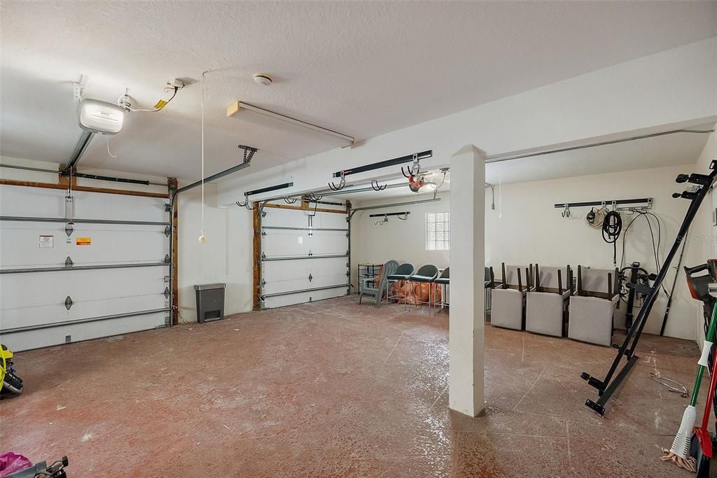 Active With Contract: $1,750,000 (4 beds, 3 baths, 2439 Square Feet)