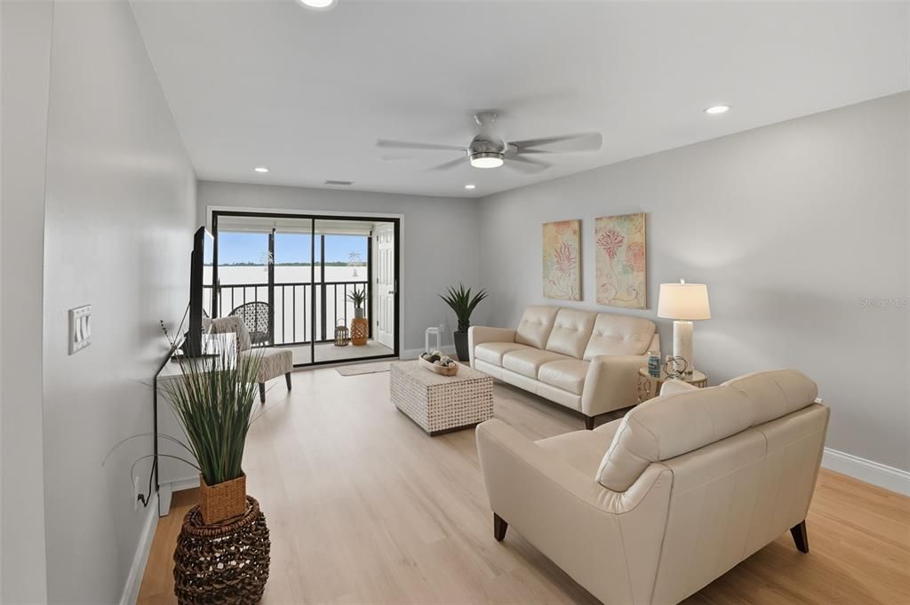 待售: $284,900 (2 贝兹, 2 浴室, 1150 平方英尺)