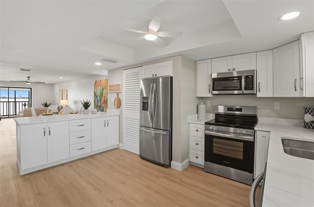 待售: $284,900 (2 贝兹, 2 浴室, 1150 平方英尺)