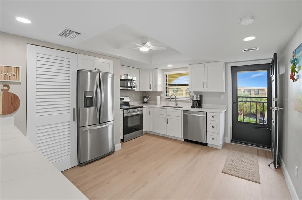 待售: $284,900 (2 贝兹, 2 浴室, 1150 平方英尺)