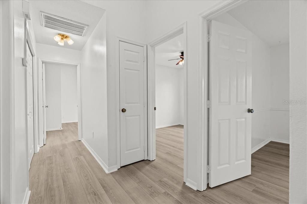 Под контрактом: $355,000 (3 спален, 2 ванн, 1389 Квадратных фут)